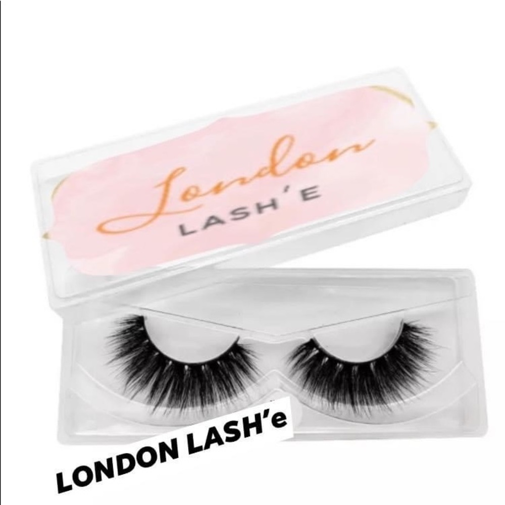 Lashes - Picture 6 of 10